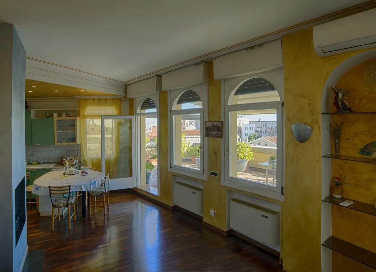 Holiday Treviso Attico Vittoria Apartment